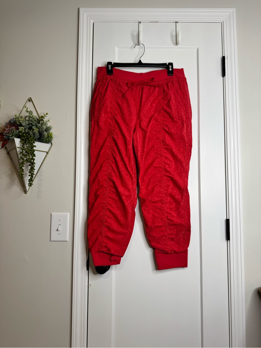 Athleta Red Attitude Lined Textured, Jogger Pants